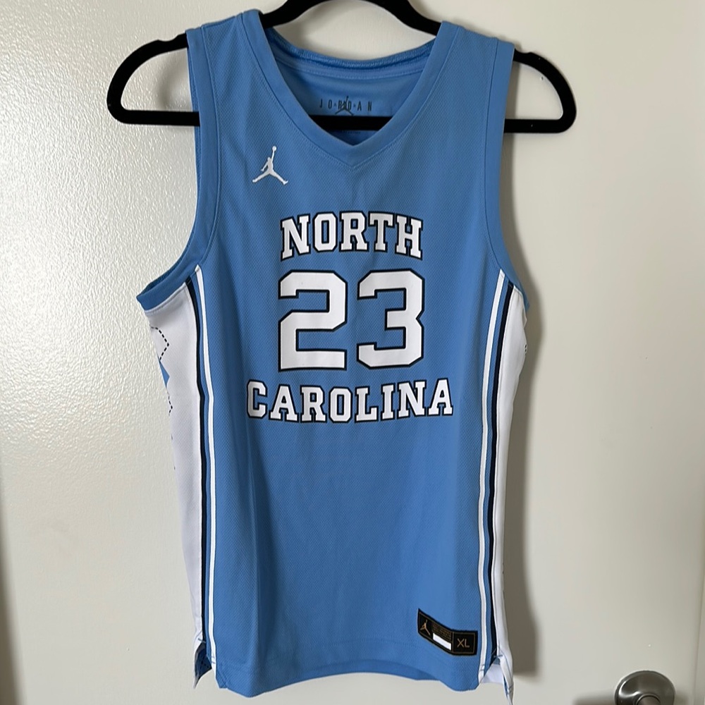 COPY - Michael Jordan UNC Jersey size Kids XL